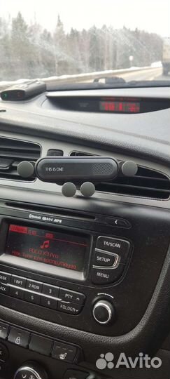 Держатель для телефона в машину