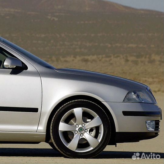 Крыло переднее правое в цвет Skoda Octavia A5