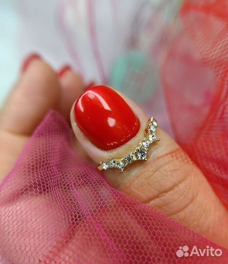 Модель на маникюр