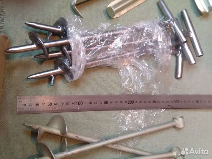 Колышки,винтовые свайки для палатки прицепа Скиф