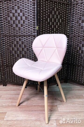 Стулья мастера со спинкой и без