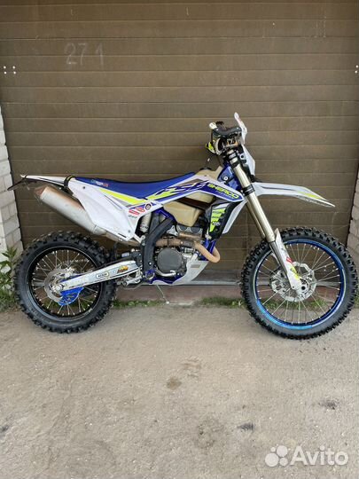 Мотоцикл sherco 300