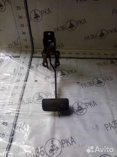 Педаль тормоза Nissan Expert АКПП