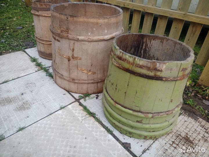 Деревянные кадки старые