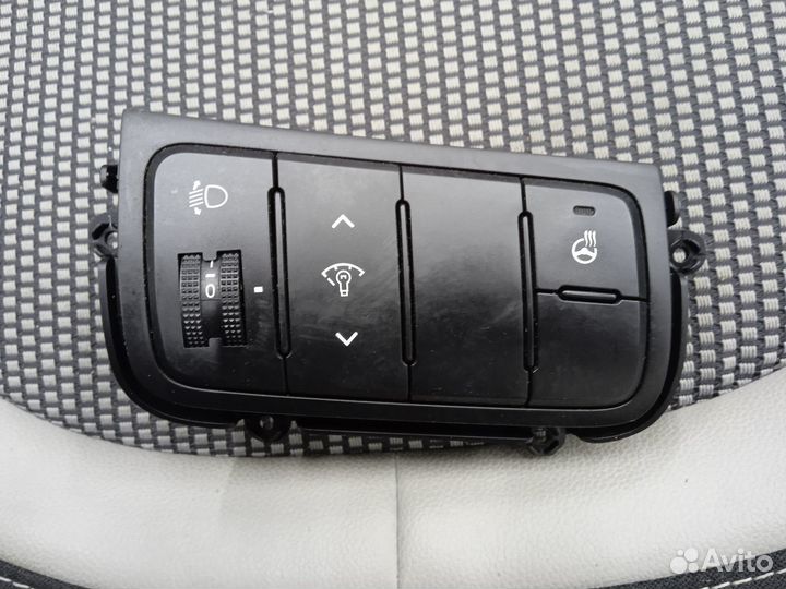 Блок подогрева руля и регулировки фар Kia Ceed JD