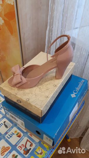 Босоножки женские