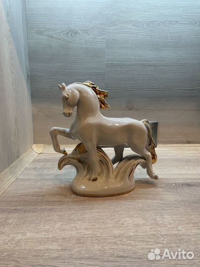 Статуэтка конь лфз