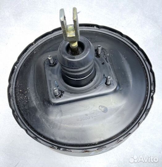 Мицубиси L300 Усилитель вакуумный тормозов