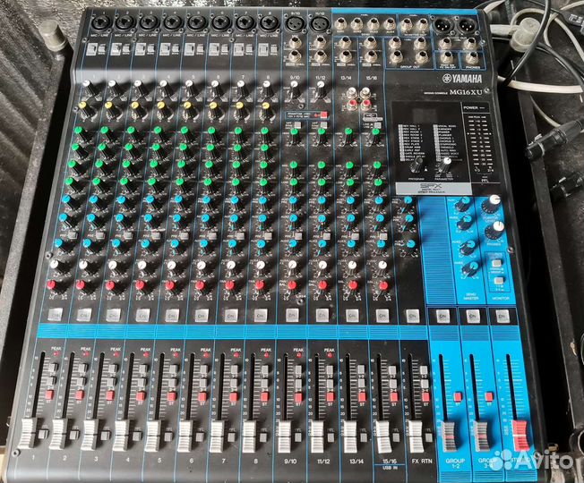 Микшерный пульт Yamaha MG16XU