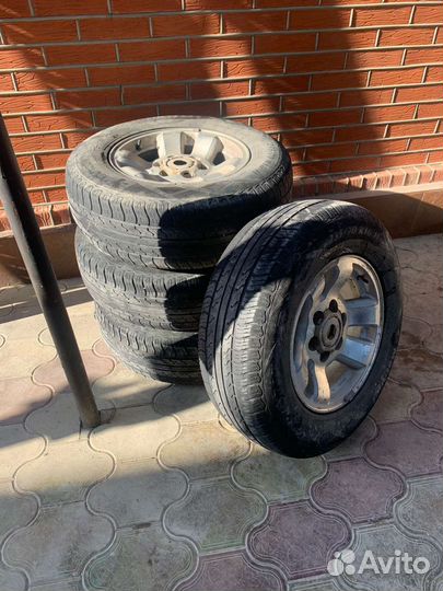 Acustica Challenger 235/70 R16