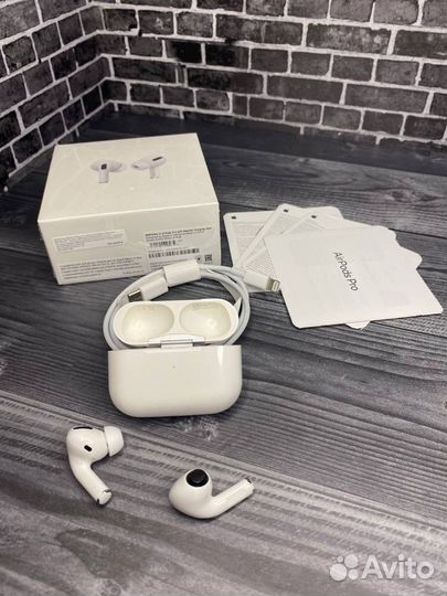 Беспроводные наушники AirPods Pro + чехол в