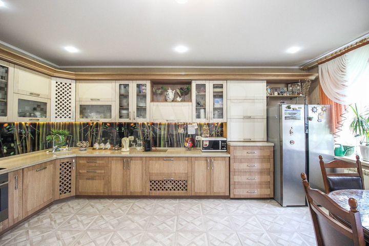 Коттедж 290 м² на участке 9,6 сот.