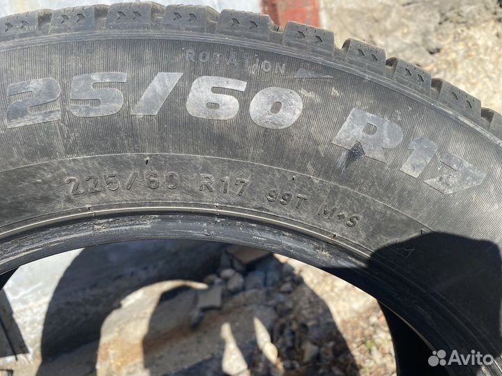 Pirelli Formula Ice 225/60 R17