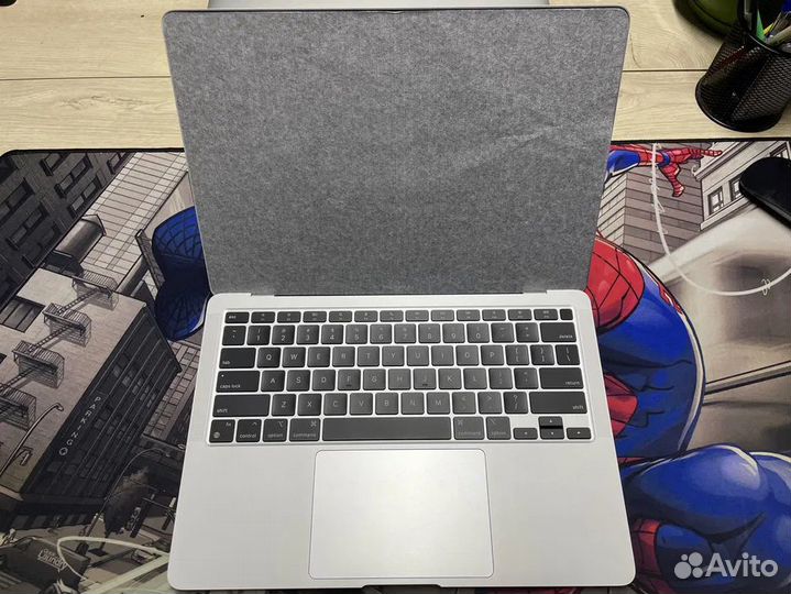 MacBook AIR 13” 2020 Apple M1 / 1TB SSD / 16Gb