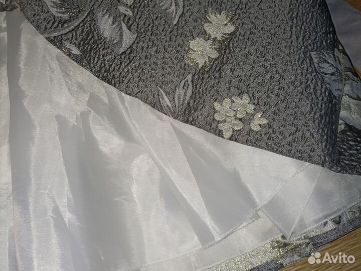 Платье для девочки новое