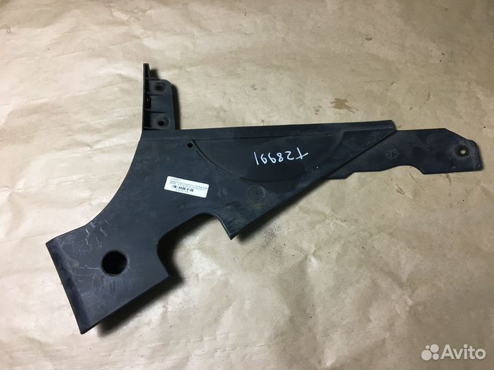 Кожух топливного бака правый BMW 550i F10 N63