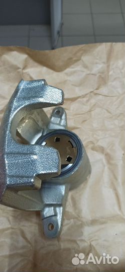 Суппорт тормозной передний правый Geely Emgrand