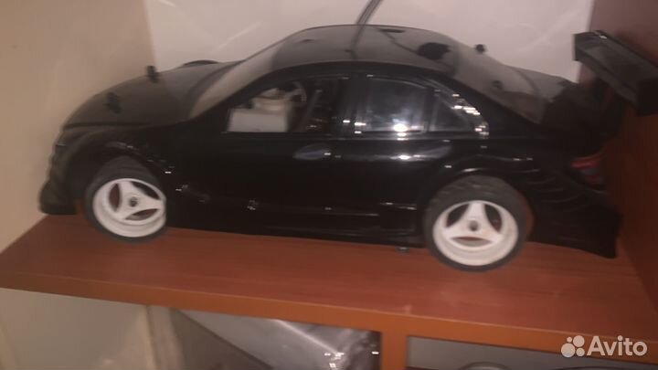 Машина на радиоуправлении с двс