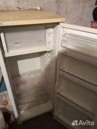 Холодильник маленький