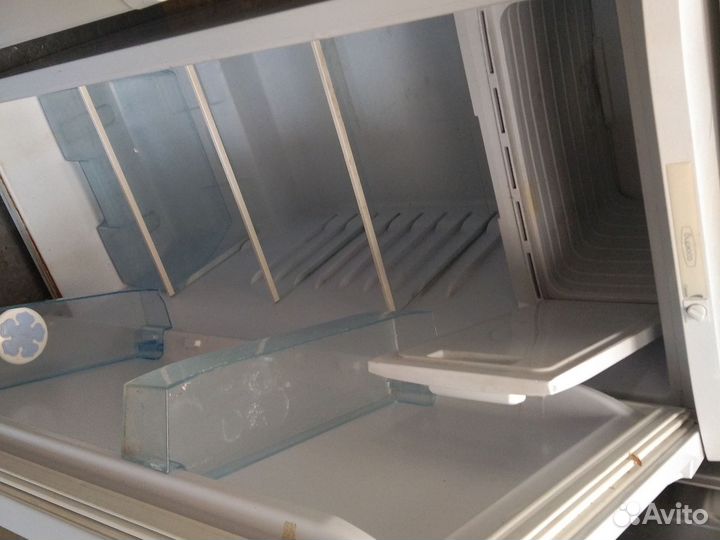 Холодильник бирюса в отличном состоянии