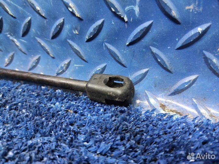 Амортизатор капота Bmw F30