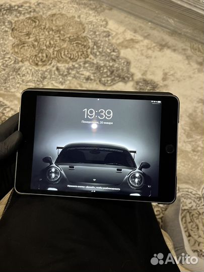 Планшет apple iPad mini 4