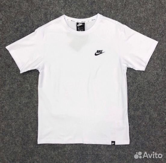 Футболки Nike