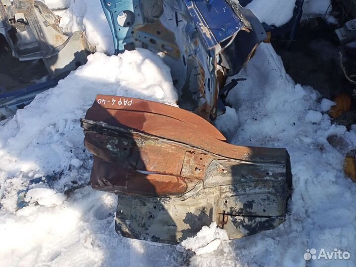 Сапожек левый Toyota Rav-4 40