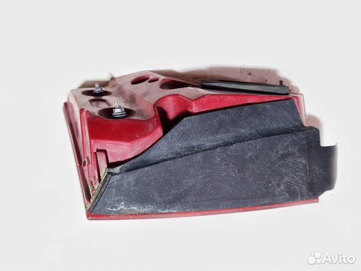 Audi A8 D4 дорест фонарь б.у правый в крышку