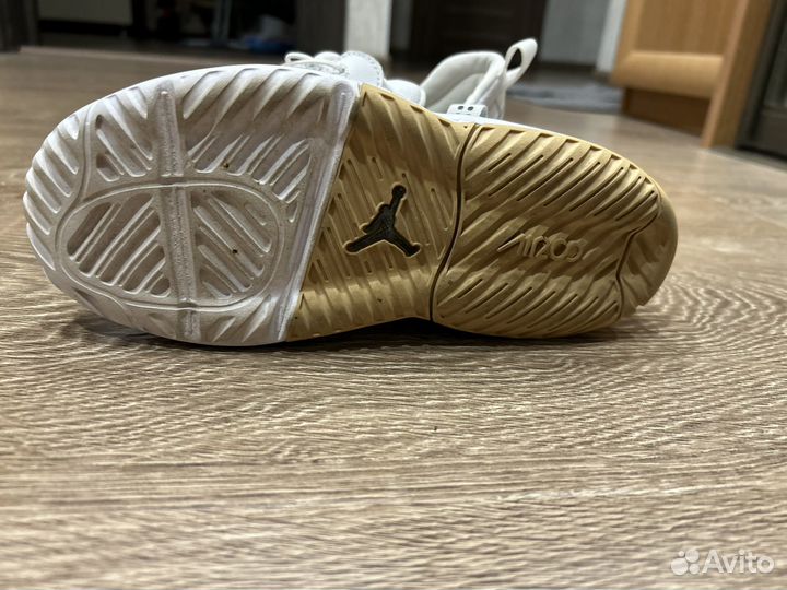 Кроссовки jordan