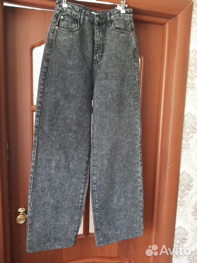 Джинсы широкие