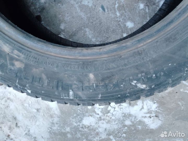 Nokian Tyres Hakkapeliitta 8 225/55 R17