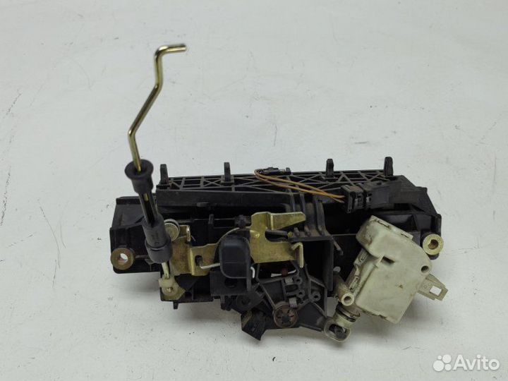 Ручка открывания багажника Audi A6 Allroad 4B 2000