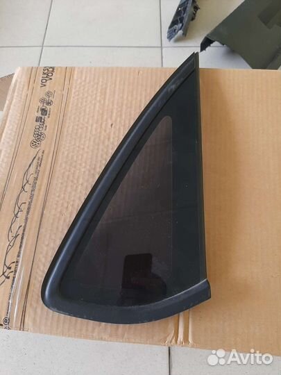 Форточка заднего правого крыла Volkswagen polo 5