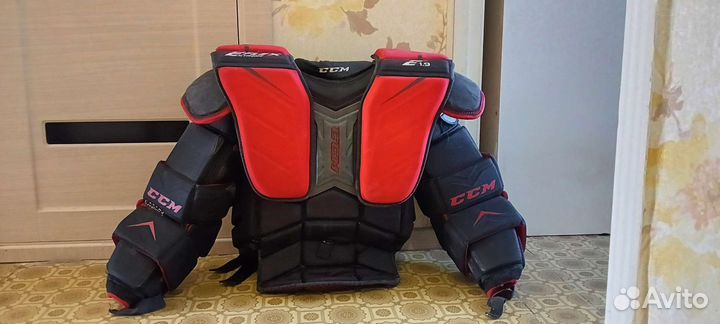 Вратарский нагрудник CCM extreme 1.9