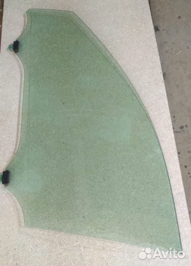 Стекло боковое Тойота Камри 40 водительское