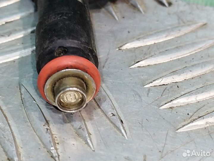 Форсунка топливная Chevrolet Cobalt седан