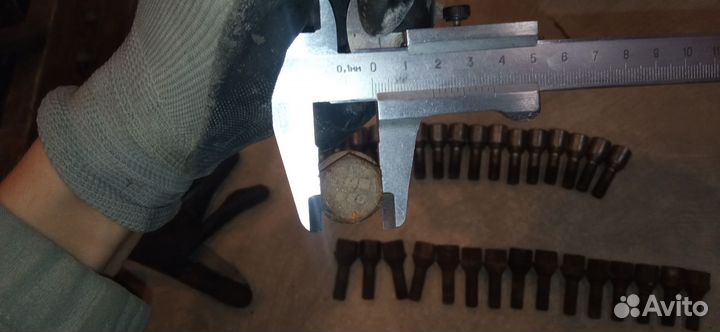 Болты для колес