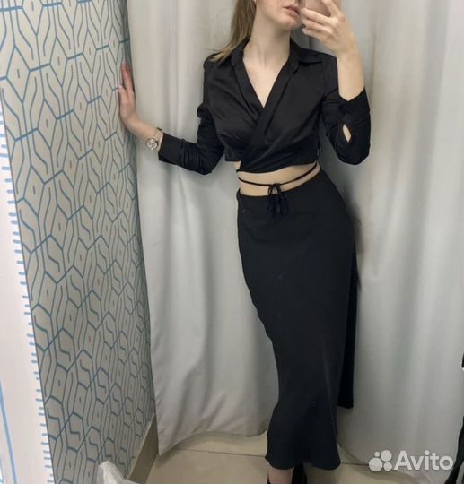 Блузка атласная укороченная на запах