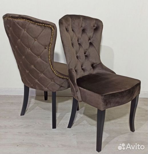 Стол и стулья