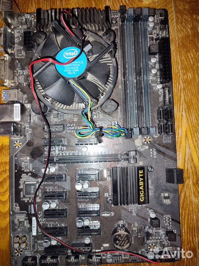 Материнская плата gigabyte