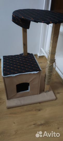 Домик для кошки с когтеточкой