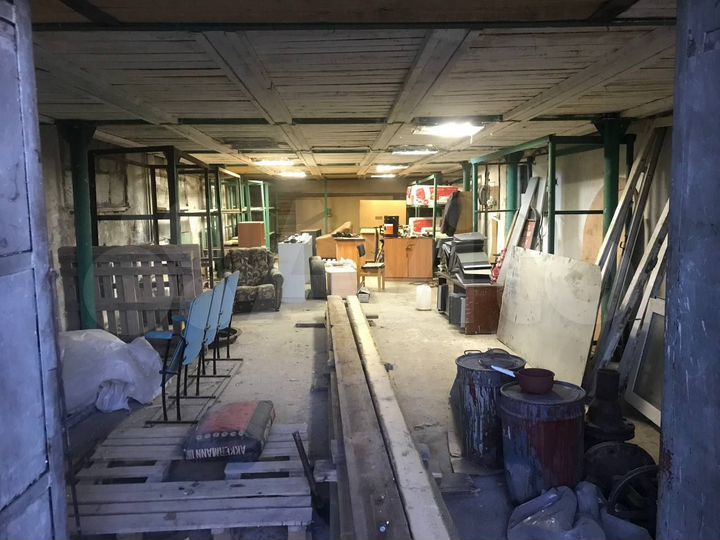 Гараж, > 30 м²
