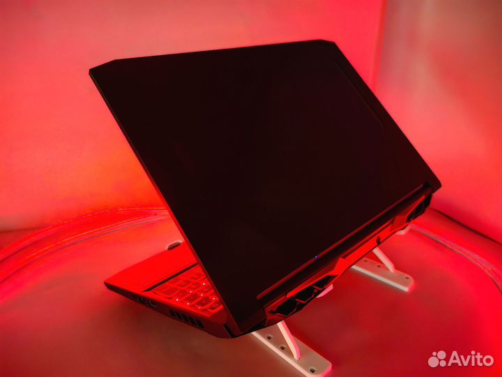 Игровой ноутбук Acer Nitro 5 i5-10300 / RTX 3050