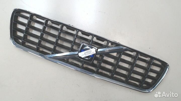 Решетка радиатора Volvo S60, 2001