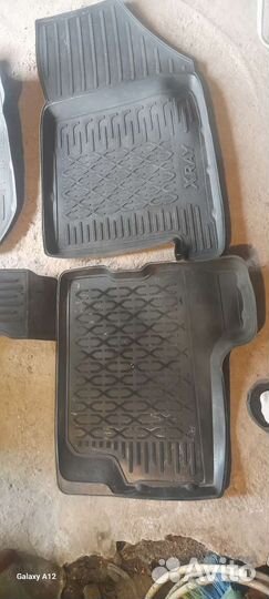 Автомобильные коврики резиновые