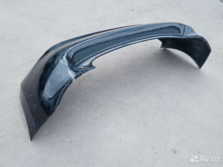 Бампер задний Toyota Auris с 2006г до 2010г