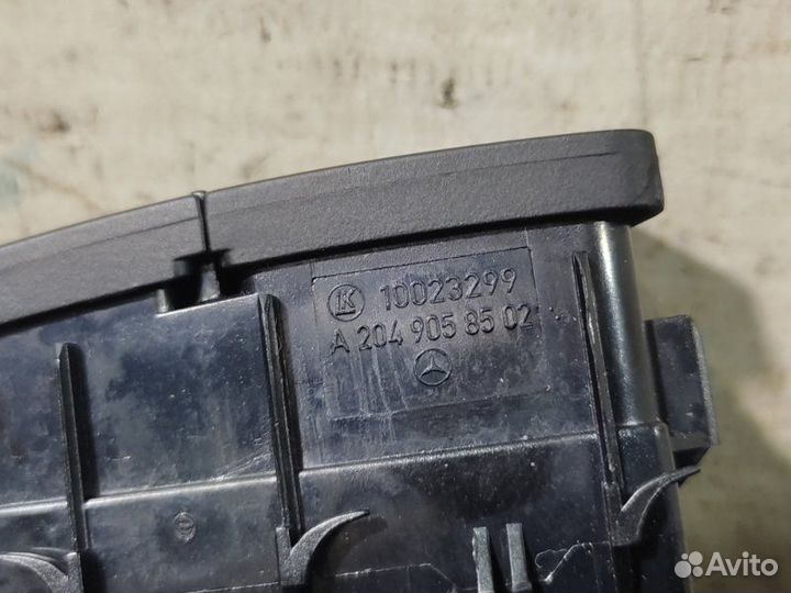 Кнопка центрального замка передняя правая