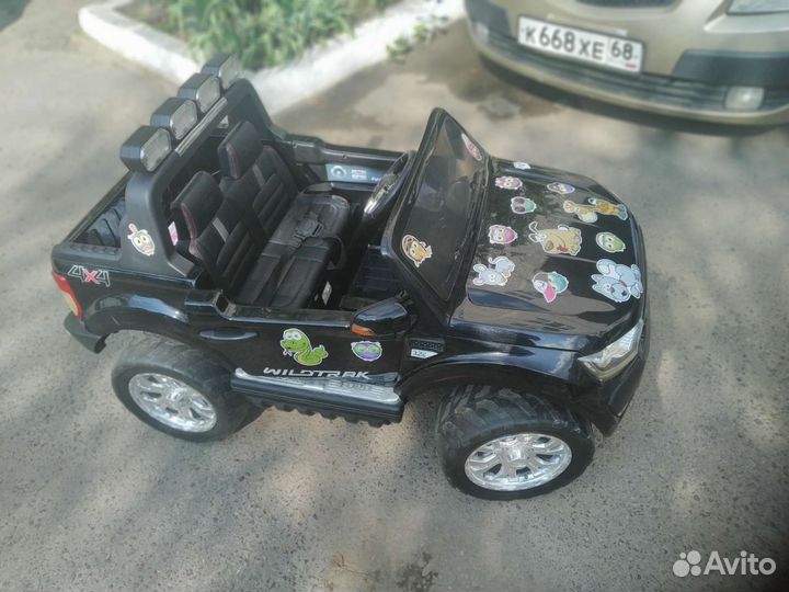 Детский электромобиль двухместный