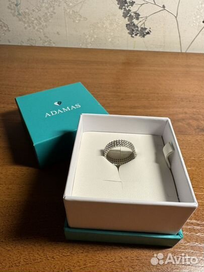 Кольцо с фианитом